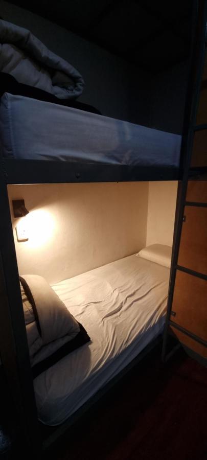 Katana Capsule Hostel 门多萨 外观 照片