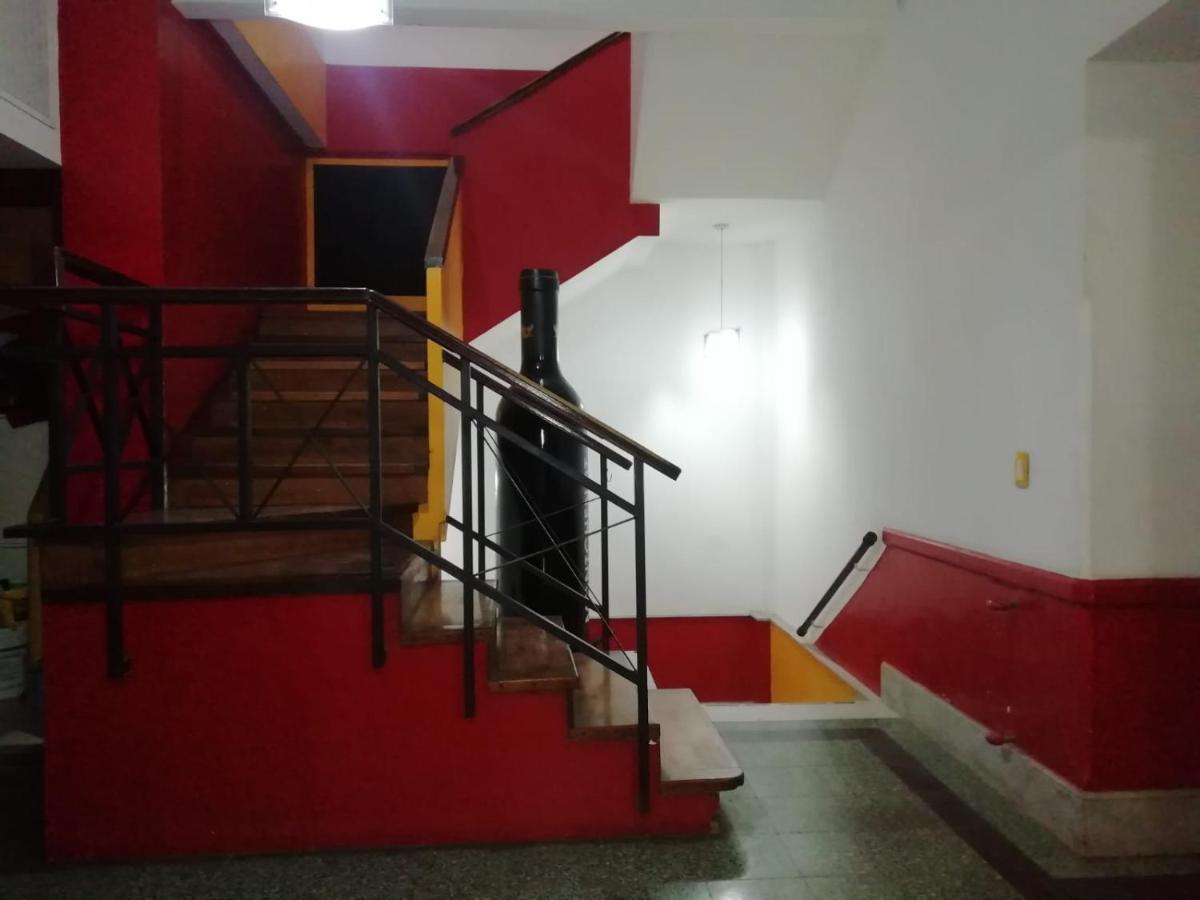 Katana Capsule Hostel 门多萨 外观 照片